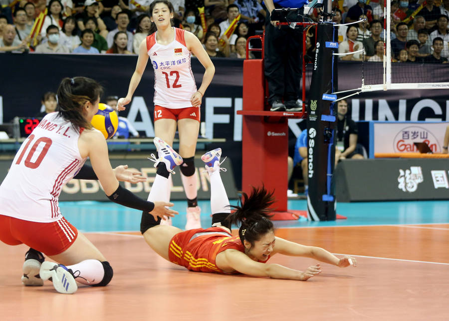 中国女排提前晋级半决赛，一“老”一“小”又立功了-第3张图片-太平洋在线下载